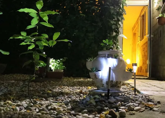 Val & Mar زادار