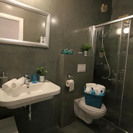 Val & Mar Lejlighed *